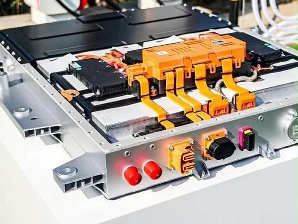 格雷希尔G25F连接器：解决新能源汽车电气端口气密测试难题